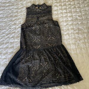 Lulu's Black Lace Sheath Dress Sleeveless Mock Neck